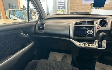 Honda Stream II, 2010 год, 1 379 000 рублей, 14 фотография