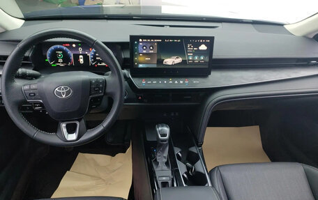 Toyota Camry, 2024 год, 3 450 000 рублей, 13 фотография