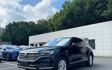 Volkswagen Touareg III, 2022 год, 4 400 000 рублей, 1 фотография
