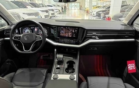 Volkswagen Touareg III, 2022 год, 3 760 000 рублей, 11 фотография