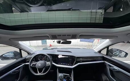 Volkswagen Touareg III, 2022 год, 4 400 000 рублей, 7 фотография