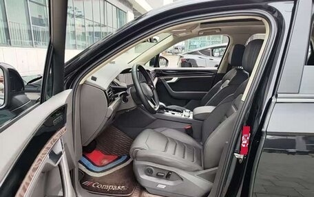 Volkswagen Touareg III, 2022 год, 4 670 000 рублей, 10 фотография