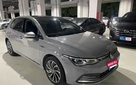 Volkswagen Golf VIII, 2021 год, 1 650 000 рублей, 2 фотография