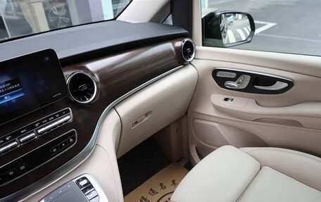 Mercedes-Benz V-Класс, 2022 год, 5 716 429 рублей, 10 фотография