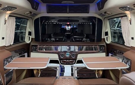 Mercedes-Benz V-Класс, 2022 год, 11 272 229 рублей, 13 фотография