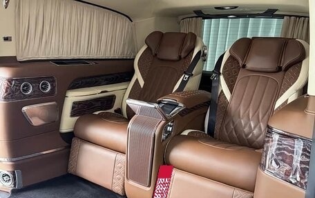 Mercedes-Benz V-Класс, 2022 год, 11 272 229 рублей, 8 фотография