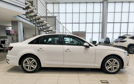 Audi A4, 2019 год, 2 399 000 рублей, 5 фотография