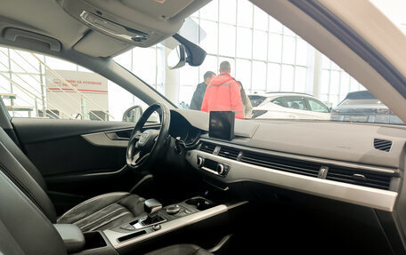 Audi A4, 2019 год, 2 399 000 рублей, 13 фотография