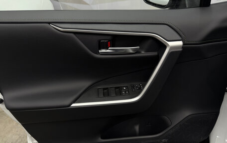 Toyota RAV4, 2025 год, 4 190 000 рублей, 10 фотография