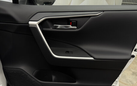 Toyota RAV4, 2025 год, 4 190 000 рублей, 14 фотография