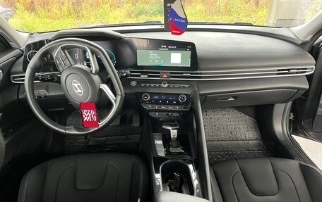 Hyundai Elantra, 2023 год, 2 190 000 рублей, 5 фотография