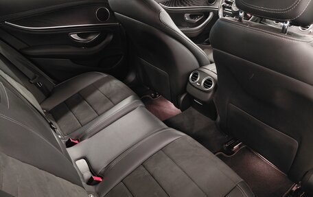 Mercedes-Benz E-Класс, 2021 год, 4 700 000 рублей, 8 фотография