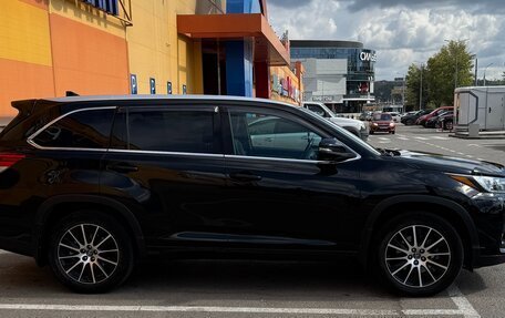 Toyota Highlander III, 2017 год, 3 150 000 рублей, 7 фотография