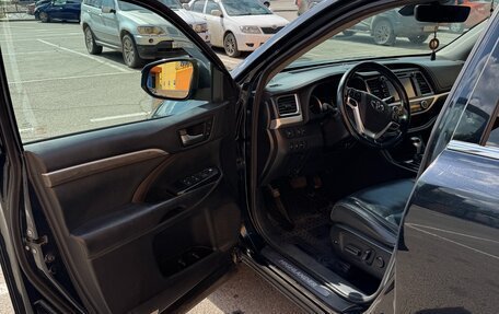 Toyota Highlander III, 2017 год, 3 150 000 рублей, 11 фотография