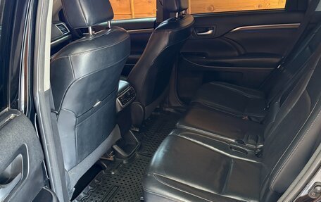 Toyota Highlander III, 2017 год, 3 150 000 рублей, 13 фотография