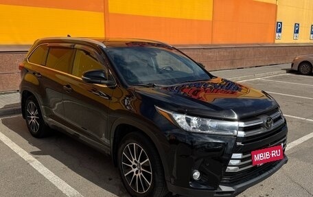 Toyota Highlander III, 2017 год, 3 150 000 рублей, 6 фотография