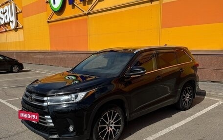 Toyota Highlander III, 2017 год, 3 150 000 рублей, 14 фотография