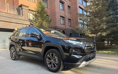 Toyota RAV4, 2025 год, 3 830 000 рублей, 6 фотография