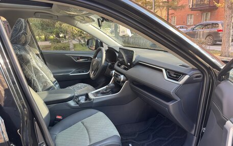 Toyota RAV4, 2025 год, 3 830 000 рублей, 11 фотография