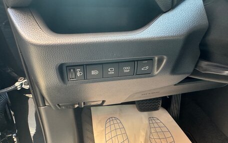 Toyota RAV4, 2025 год, 3 830 000 рублей, 17 фотография