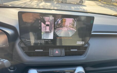 Toyota RAV4, 2025 год, 3 830 000 рублей, 20 фотография