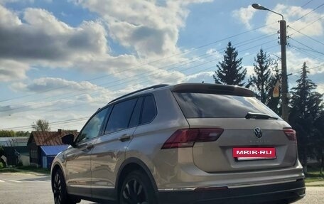 Volkswagen Tiguan II, 2021 год, 2 830 000 рублей, 6 фотография