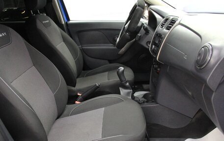 Renault Logan II, 2019 год, 985 000 рублей, 28 фотография