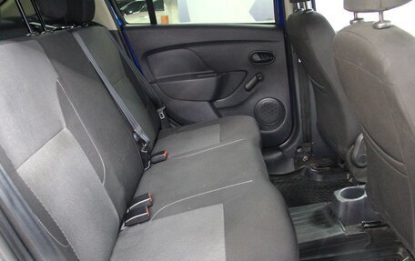 Renault Logan II, 2019 год, 985 000 рублей, 26 фотография