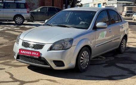 KIA Rio II, 2010 год, 355 000 рублей, 2 фотография