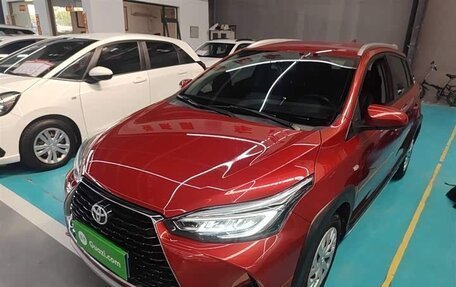 Toyota Yaris XP150 рестайлинг, 2022 год, 1 360 000 рублей, 1 фотография