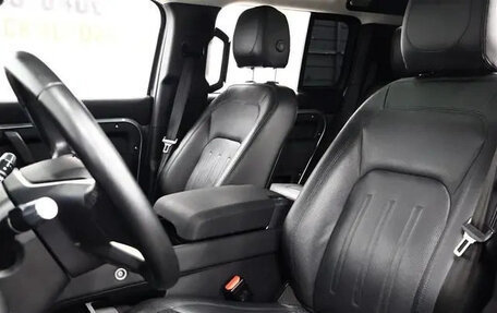 Land Rover Defender II, 2022 год, 7 000 000 рублей, 13 фотография