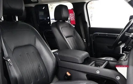 Land Rover Defender II, 2022 год, 7 000 000 рублей, 15 фотография
