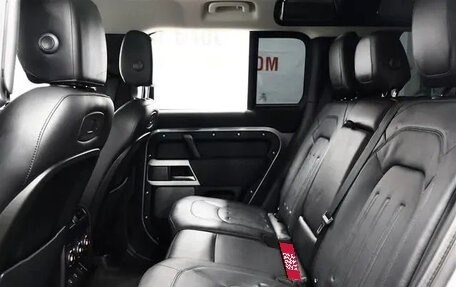 Land Rover Defender II, 2022 год, 7 000 000 рублей, 21 фотография