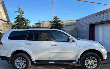 Mitsubishi Pajero Sport II рестайлинг, 2015 год, 2 700 000 рублей, 3 фотография