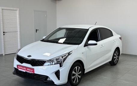 KIA Rio IV, 2021 год, 1 640 000 рублей, 1 фотография