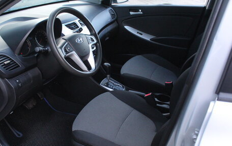 Hyundai Solaris II рестайлинг, 2012 год, 860 000 рублей, 6 фотография