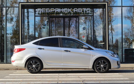 Hyundai Solaris II рестайлинг, 2012 год, 860 000 рублей, 4 фотография