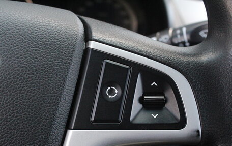 Hyundai Solaris II рестайлинг, 2012 год, 860 000 рублей, 10 фотография