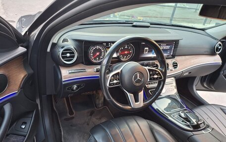 Mercedes-Benz E-Класс, 2020 год, 3 600 000 рублей, 5 фотография