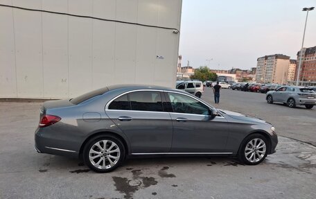 Mercedes-Benz E-Класс, 2020 год, 3 600 000 рублей, 10 фотография