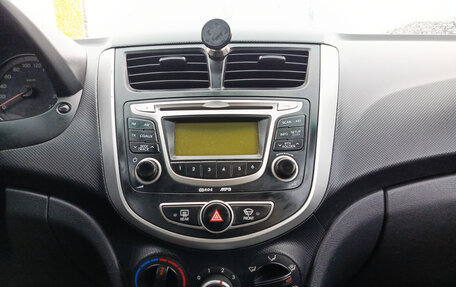 Hyundai Solaris II рестайлинг, 2013 год, 790 000 рублей, 18 фотография