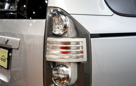 Toyota Voxy II, 2007 год, 1 159 000 рублей, 10 фотография