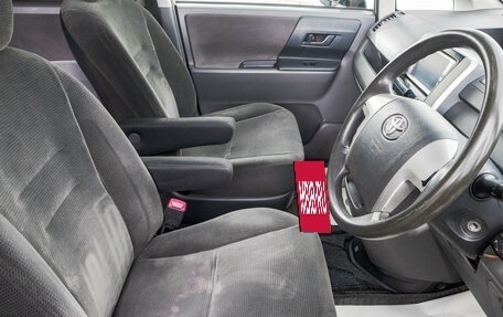 Toyota Voxy II, 2007 год, 1 159 000 рублей, 12 фотография