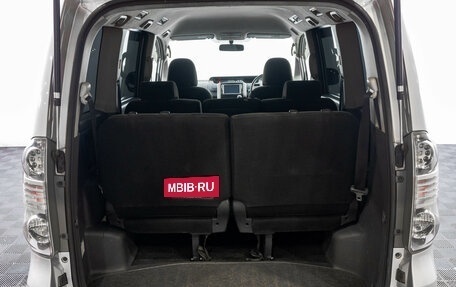 Toyota Voxy II, 2007 год, 1 159 000 рублей, 27 фотография