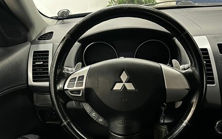 Mitsubishi Outlander III рестайлинг 3, 2009 год, 1 049 000 рублей, 8 фотография