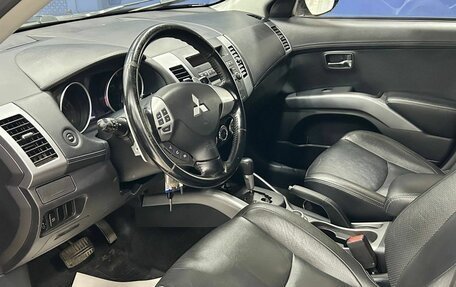 Mitsubishi Outlander III рестайлинг 3, 2009 год, 1 049 000 рублей, 9 фотография