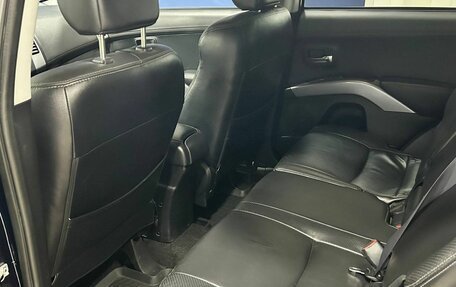 Mitsubishi Outlander III рестайлинг 3, 2009 год, 1 049 000 рублей, 13 фотография