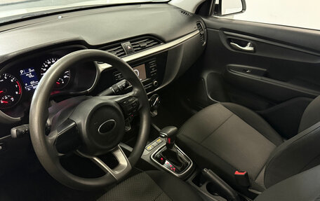 KIA Rio IV, 2021 год, 1 640 000 рублей, 12 фотография