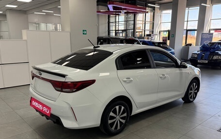 KIA Rio IV, 2021 год, 1 640 000 рублей, 7 фотография