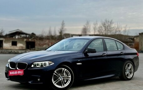 BMW 5 серия, 2012 год, 1 950 000 рублей, 2 фотография